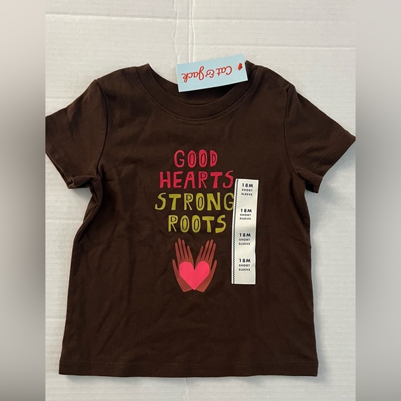 Toddler Unisex ShortSleeve Good Hearts Strong Roots Graphic T-Shirt - Picture 1 of 2